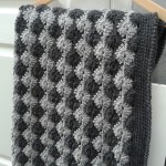 grille crochet plaid